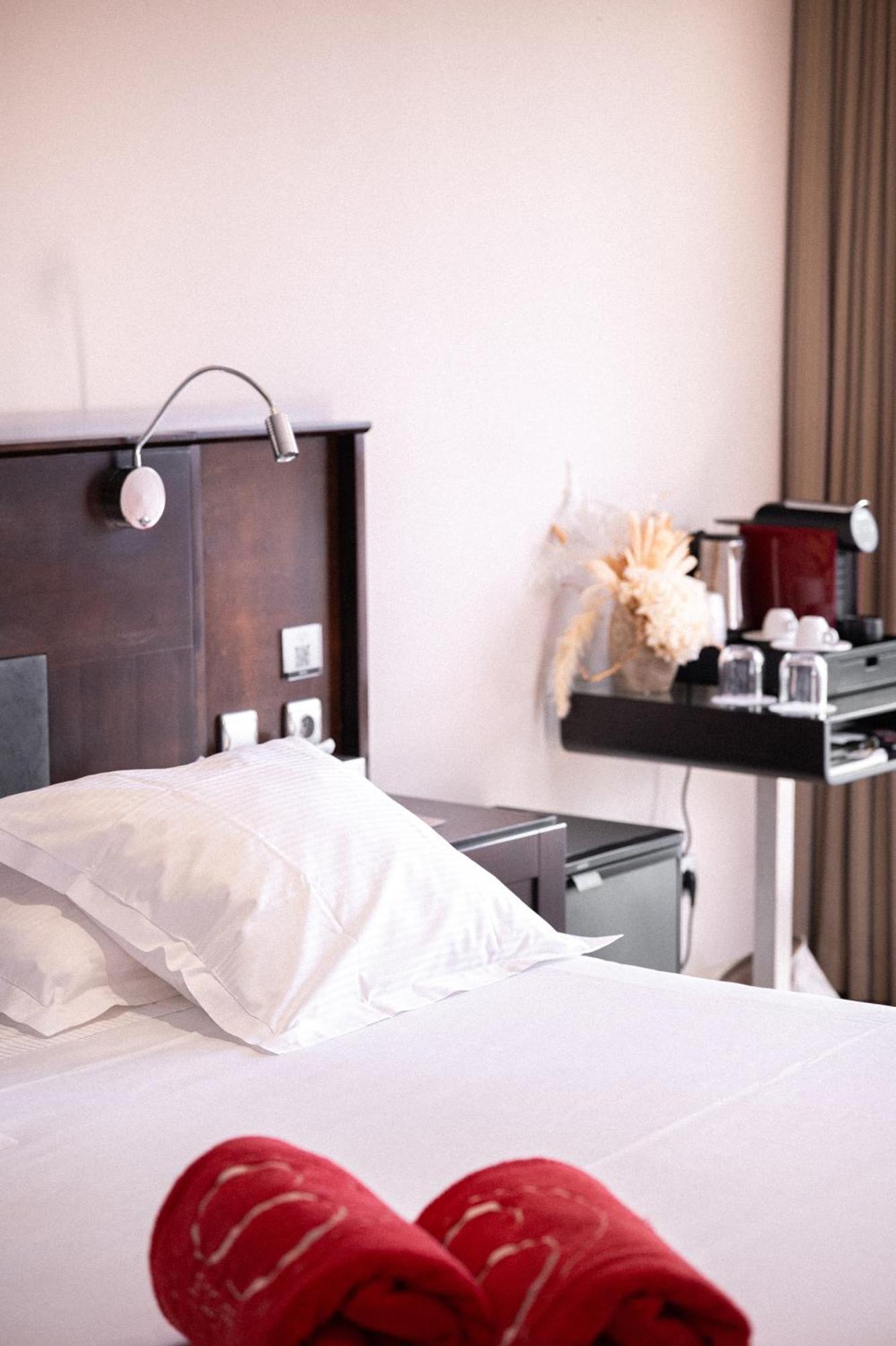 Le Golfe Hotell Porto Pollo Eksteriør bilde